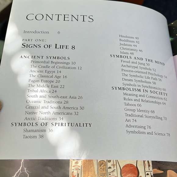 Book of signs & symbols very visual - Picture 2 of 10